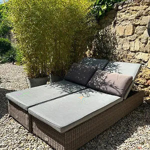 Un Petit Coin De Paradis Avec Piscine Et Parking Frühstückspension