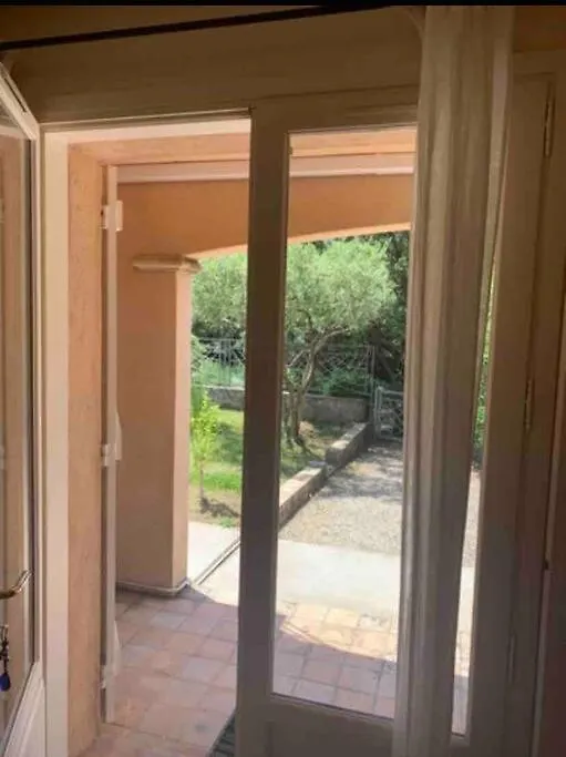 Studio En Rez-De-Jardin Arbore Avec Acces Piscine Et Clim Villeneuve-les-Avignon Apartment