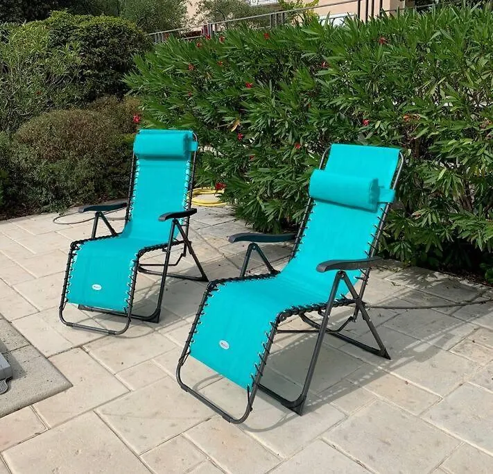 Studio En Rez-De-Jardin Arbore Avec Acces Piscine Et Clim Villeneuve-les-Avignon